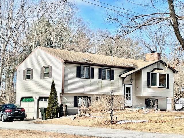 8 Windy Ridge Rd, Webster, MA 01570