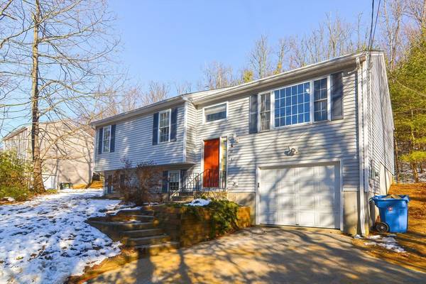 38 Clarke Road, Sturbridge, MA 01566