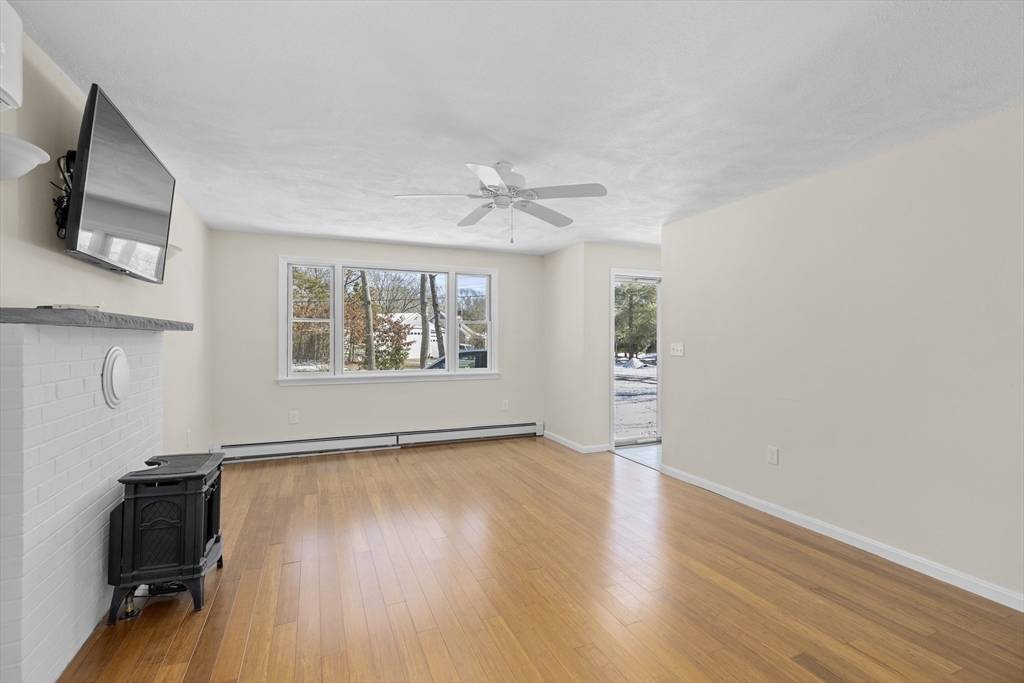 Falmouth, MA 02536,12 Club Valley Dr