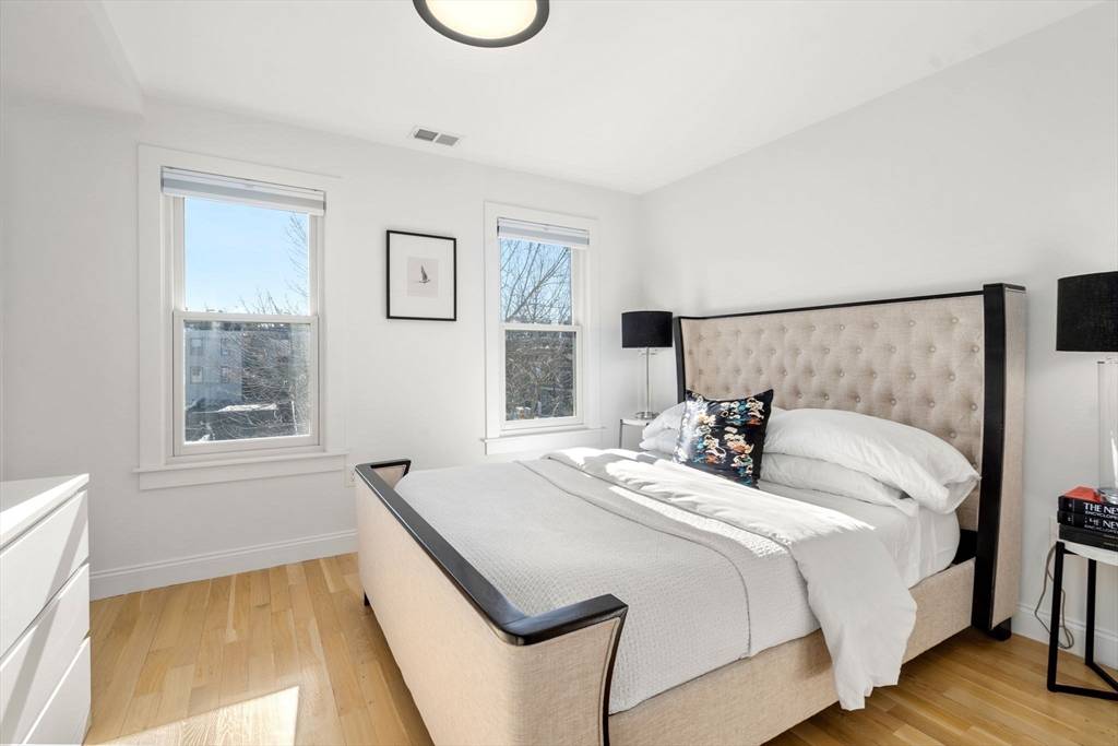Boston, MA 02128,74 Everett Street #3