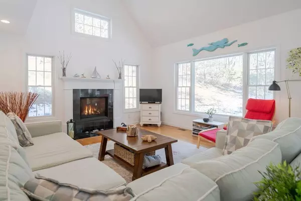 Wellfleet, MA 02667,45 Perch Pond Way