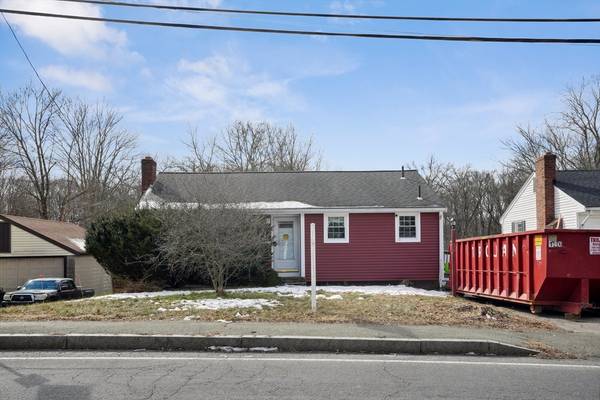 39 Thatcher St, Brockton, MA 02302