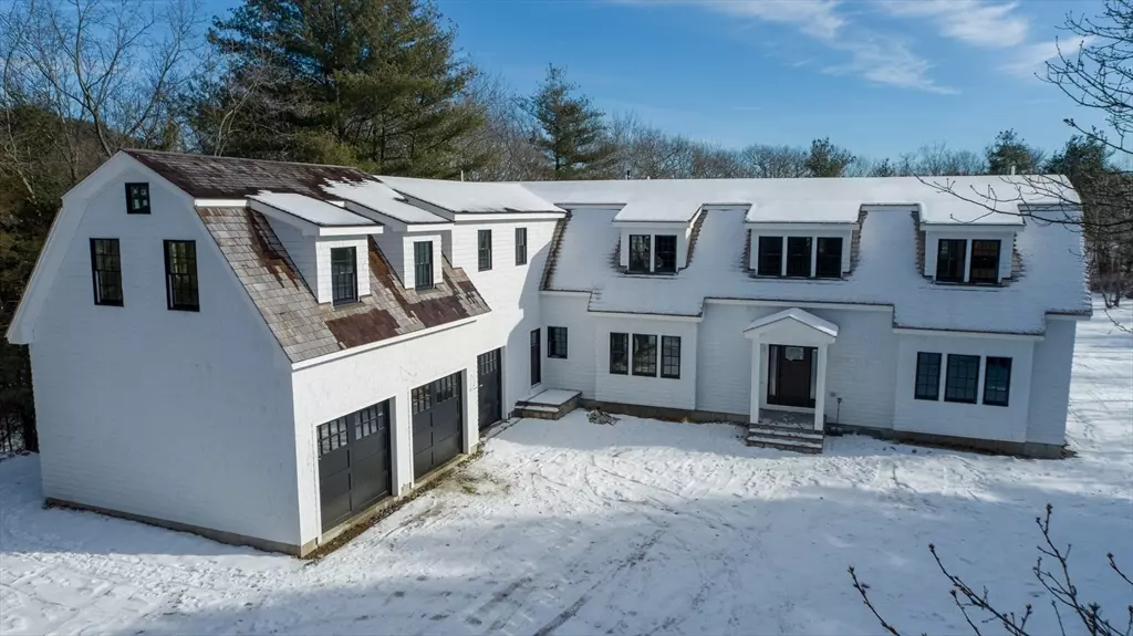 10 Hitching Post Lane, Weston, MA 02493