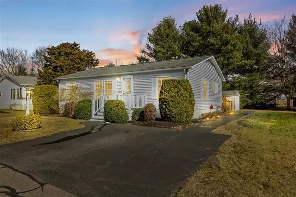 57 Country Dr, Bridgewater, MA 02324