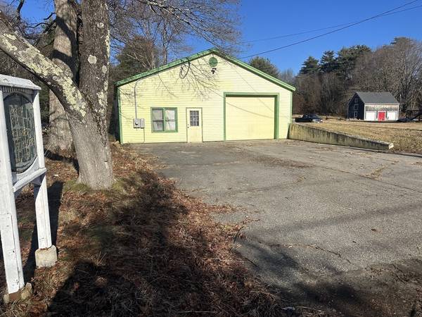 Carver, MA 02330,155 Plymouth St