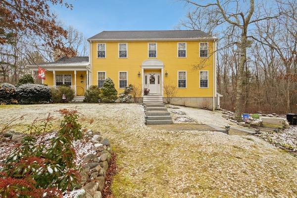 99 Songbird Drive, Dartmouth, MA 02747