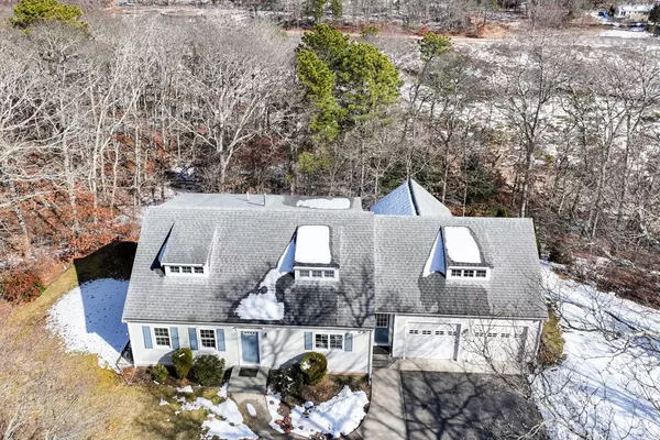 74 Falmouth Landing Rd, Falmouth, MA 02536