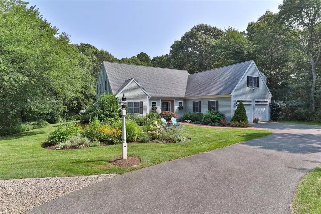 Falmouth, MA 02556,18 Willow Nest Ln