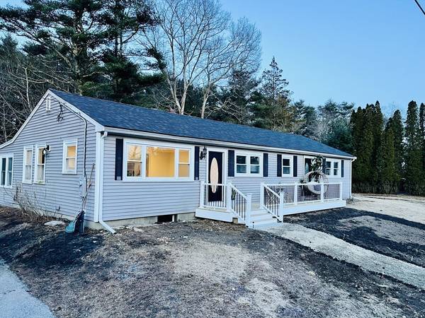 2 Mcfarlin Rd, Carver, MA 02330