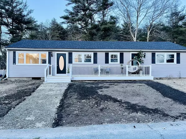 Carver, MA 02330,2 Mcfarlin Rd