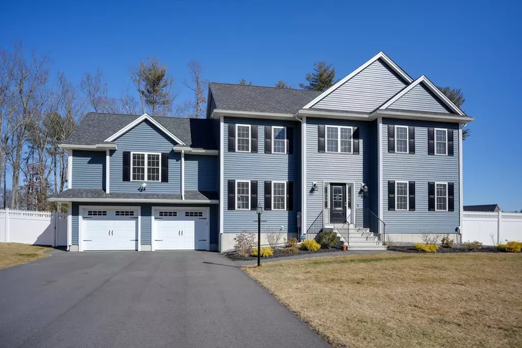 Billerica, MA 01862,52 Fieldstone Ln