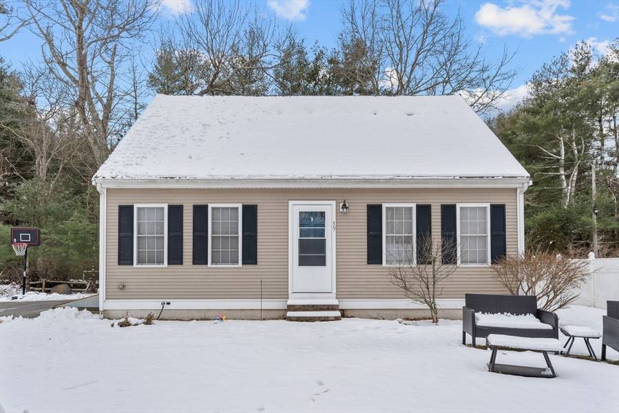 39 Swifts Beach, Wareham, MA 02571