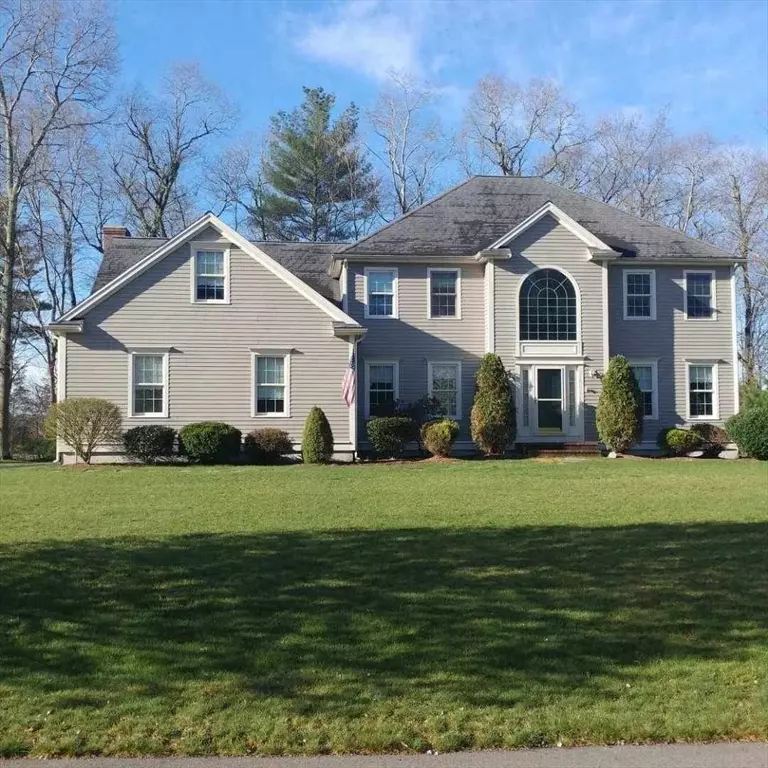 Raynham, MA 02767,9 Fair Lane