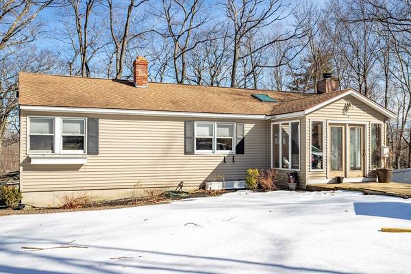 10 Bickford Hill Rd, Gardner, MA 01440