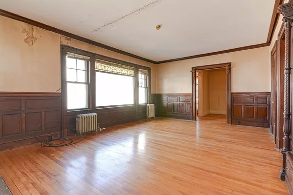 Worcester, MA 01610,15 Princeton St
