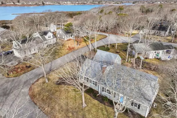 47 Irving Rd, Falmouth, MA 02536