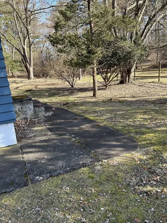 Stow, MA 01775,23 Red Acre Rd