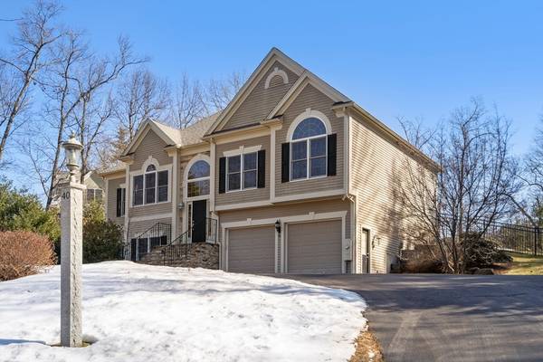 40 Sandy Ridge Rd, Sterling, MA 01564