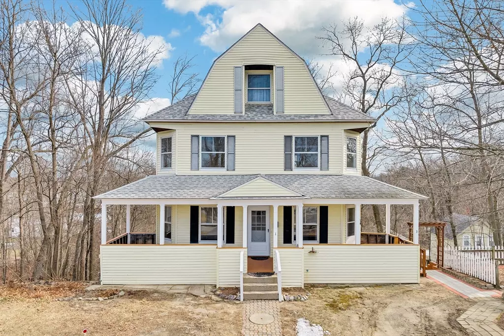 Nashua, NH 03060,1-3 Circle Ave