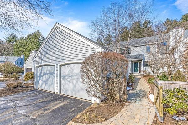 71 Hillside Dr #71, Wayland, MA 01778