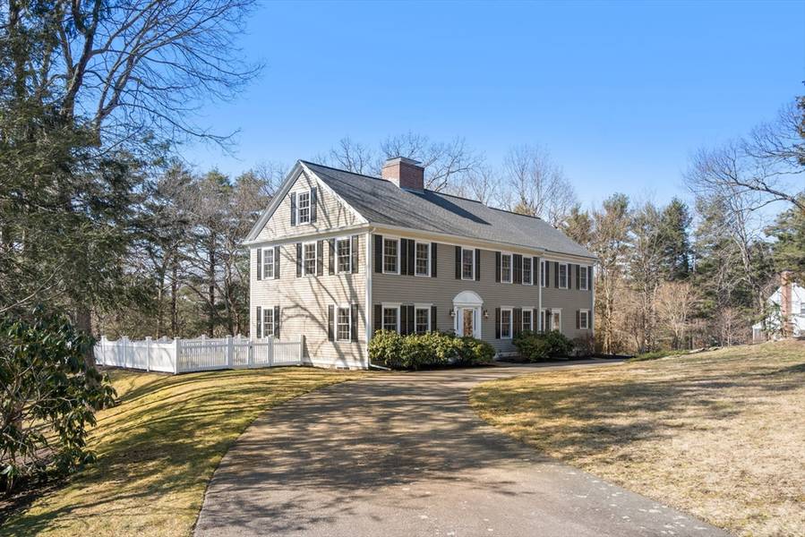 108 High Rock Ln, Westwood, MA 02090