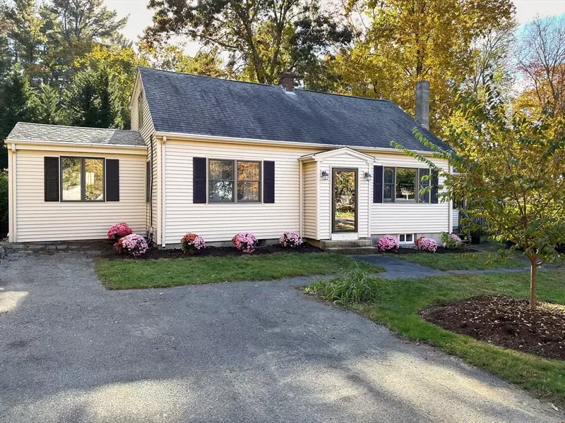 16 Cedar Ter, Pembroke, MA 02359