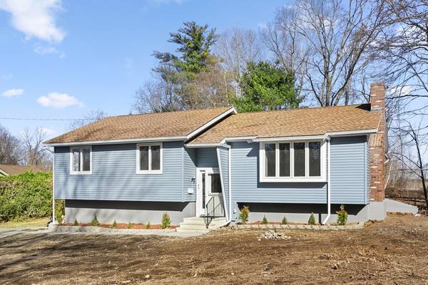 208 Stuart Ave, Leominster, MA 01453