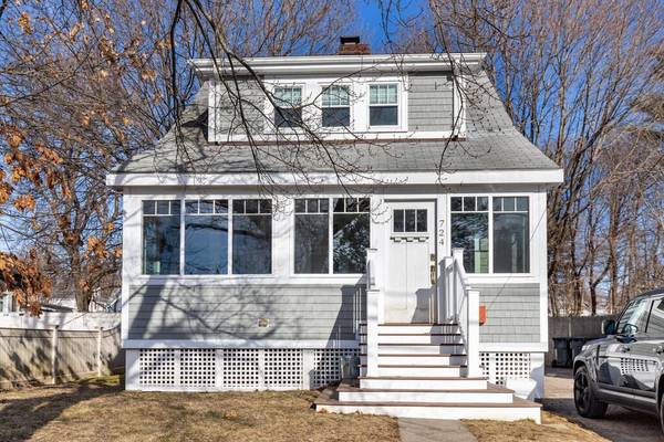 724 East Street, Dedham, MA 02026