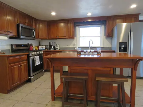 Wareham, MA 02571,5 Stephens Ave