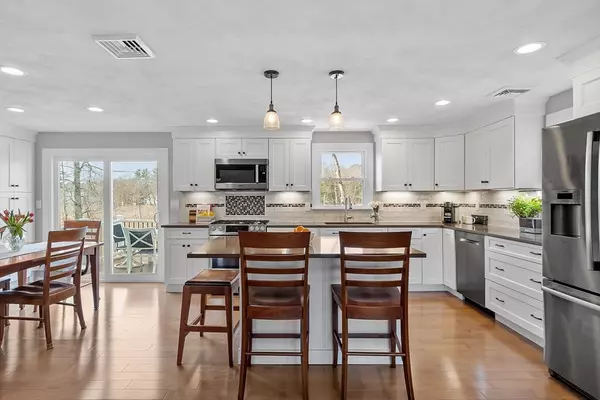 Wilmington, MA 01887,22 Allenhurst Way