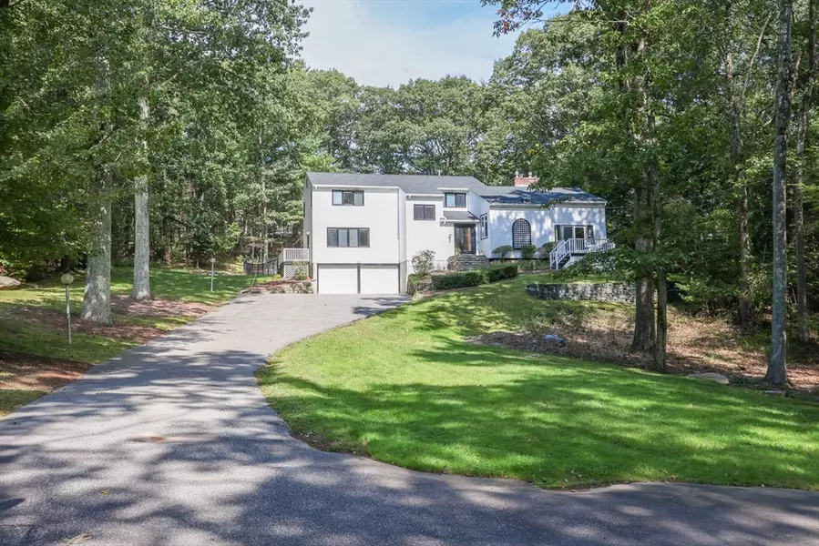 23 Wildwood Drive, Sherborn, MA 01770