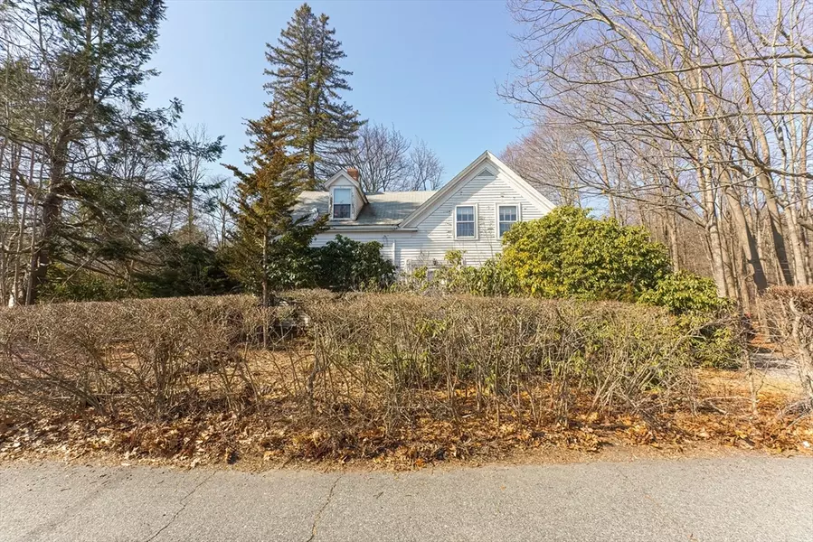 62 Fountain St, Ashland, MA 01721