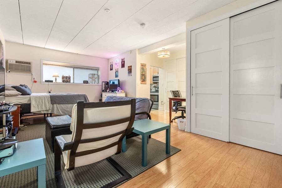 995 Massachusetts Ave #106, Arlington, MA 02476