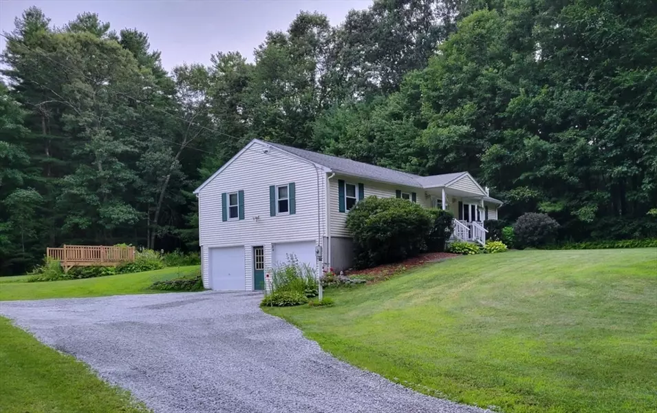 34 A F Putnam Rd, Charlton, MA 01507