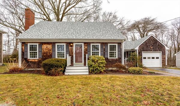 294 Highview Ave, Somerset, MA 02726