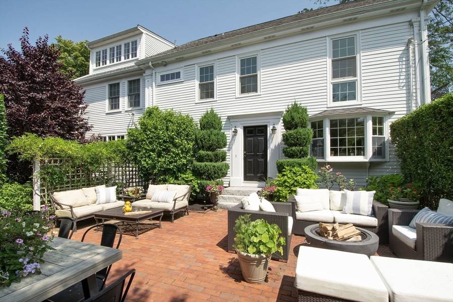 584 Washington Street, Duxbury, MA 02332