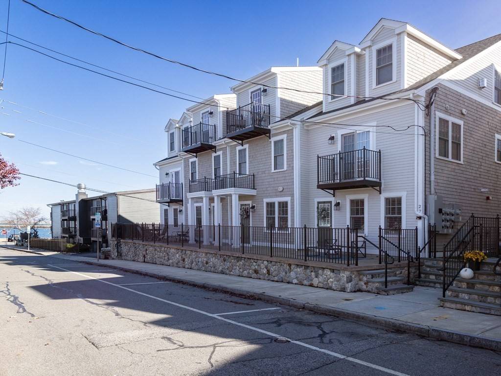 27 Howland Street #1, Plymouth, MA 02360