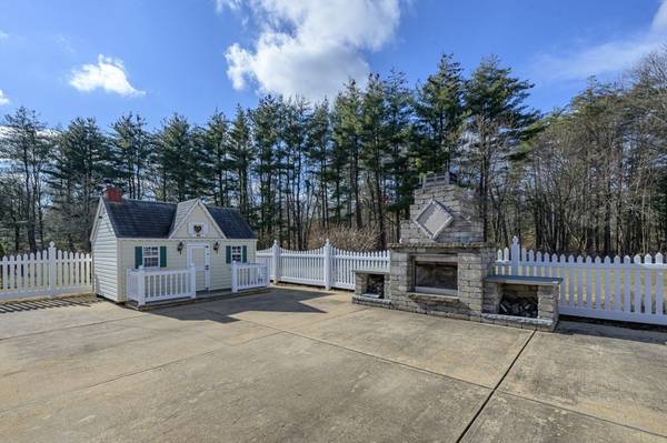 East Longmeadow, MA 01028,97 Lee St