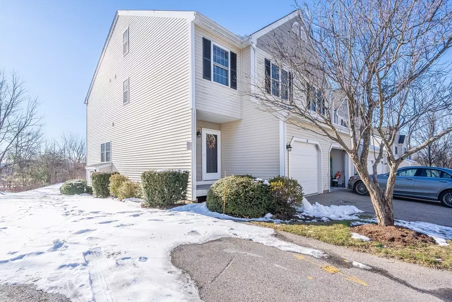 16 Azalea Ln #16, Grafton, MA 01519