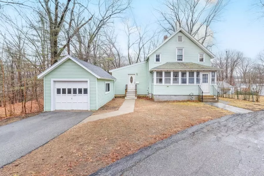 87 Shore Dr, Auburn, MA 01501