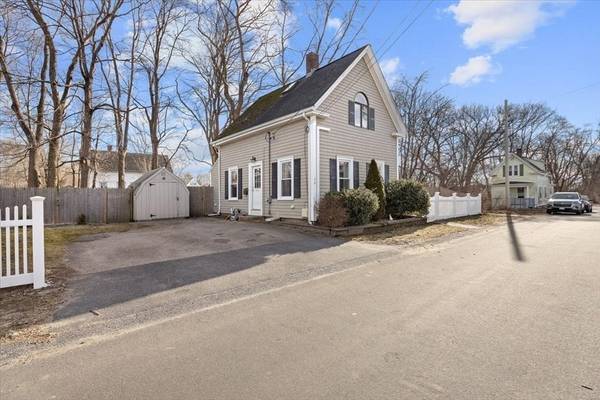 50 Linden St., Rockland, MA 02370