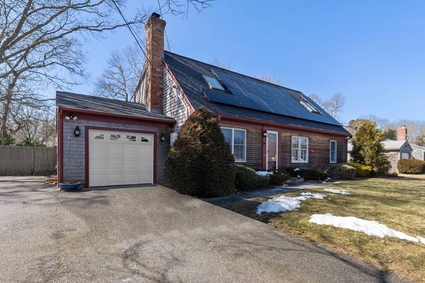 Yarmouth, MA 02664,7 Rita Ave