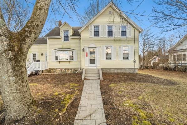 521 Slocum Rd, Dartmouth, MA 02747