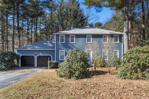 Walpole, MA 02081,8 Evergreen Lane