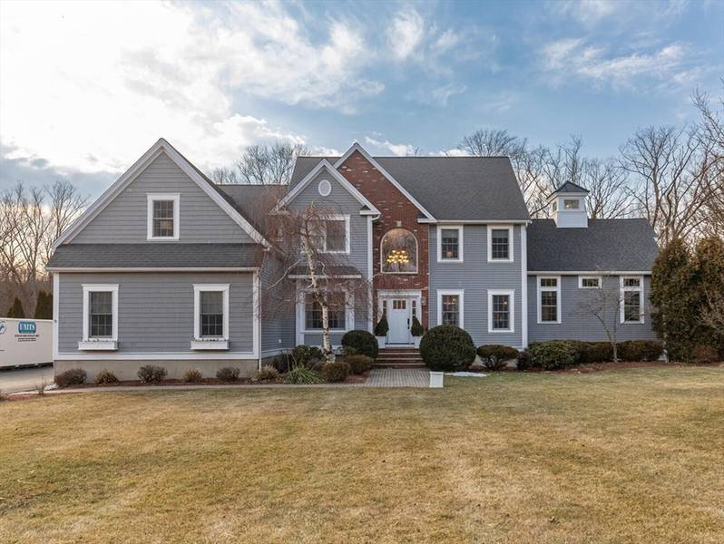 8 Lady Slipper Lane, Chelmsford, MA 01824