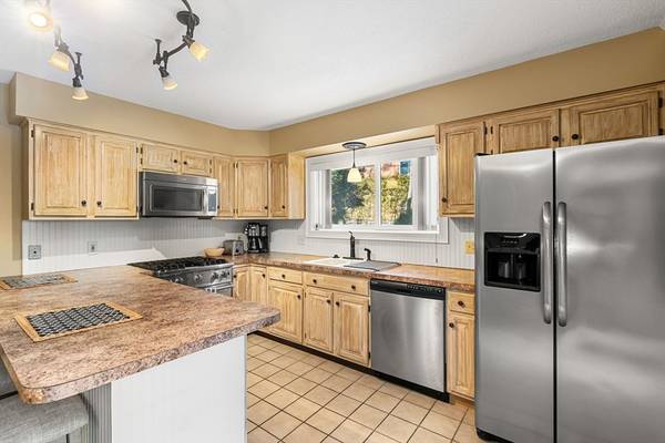 Uxbridge, MA 01569,4 Gentry Ln #4