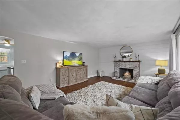 Plymouth, MA 02360,8 Dartmouth Rd