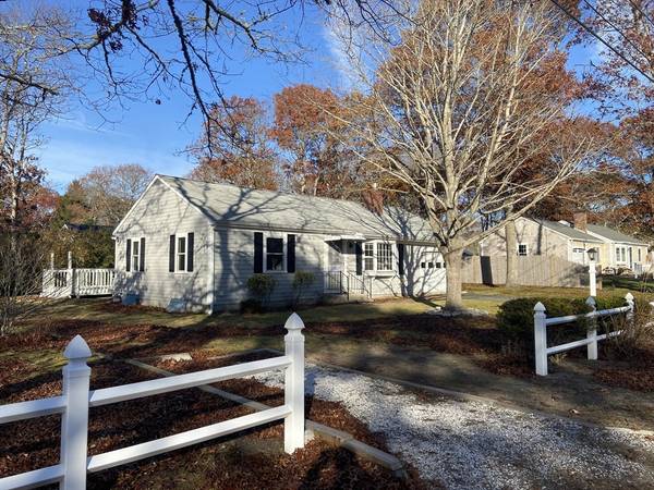 28 Winding Brook Rd, Yarmouth, MA 02664