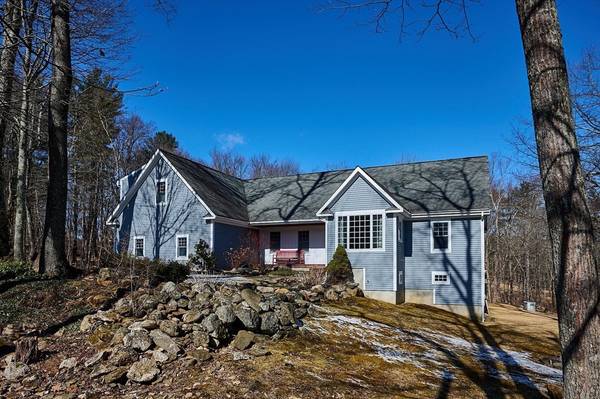 506 Gaffney Rd, Oakham, MA 01068