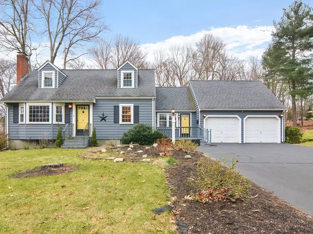 Walpole, MA 02081,11 Oak Hill Dr